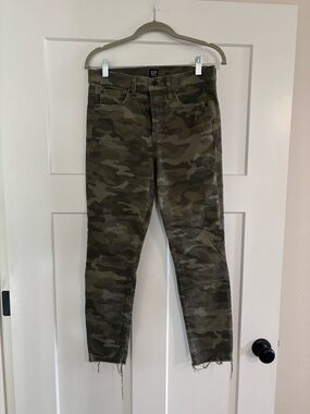 Gap True Skinny Jeans